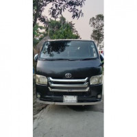 Toyota Hiace 2005