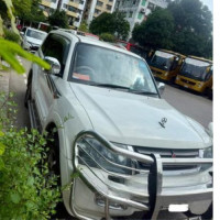 Mitsubishi Pajero V-73 2000