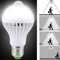 E27 7-Watt PIR Motion Sensor LED Bulb