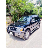 Mitsubishi Pajero 2003