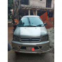 Toyota Noah 2003